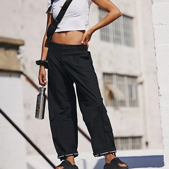 Mesmerize Me Pants -
COLOR- BLOSSOM
NWOT
FP Movement - Picture 9 of 9